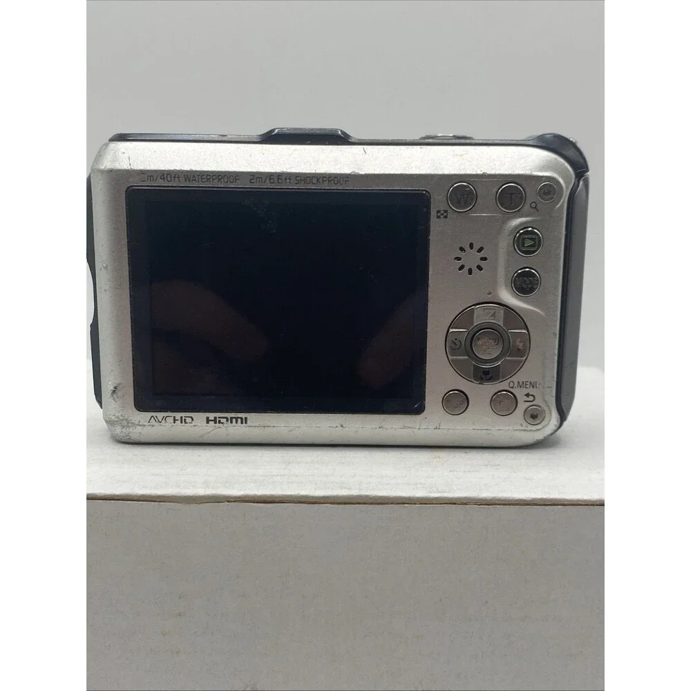 Panasonic Lumix DMC-TS3 Waterproof Camera AS-IS Powers On No Card Read